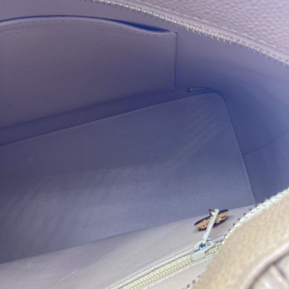 CHANEL Medallion Tan Caviar Tote Bag Authentic. - Picture 9 of 13